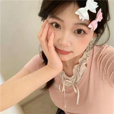 白丝带 海报