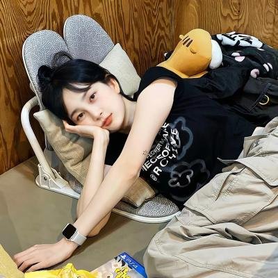 万紫千红花弄蝶 海报